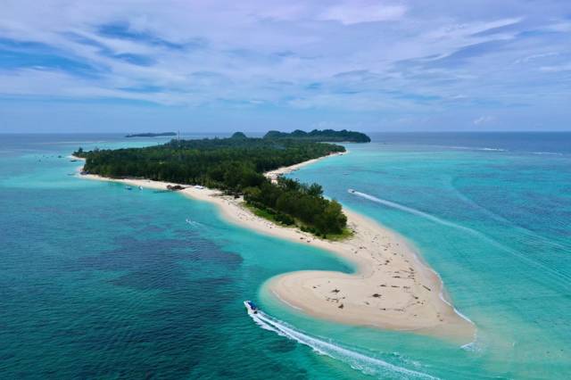 Borneo: Sabah or Sarawak, and how many days do you need?