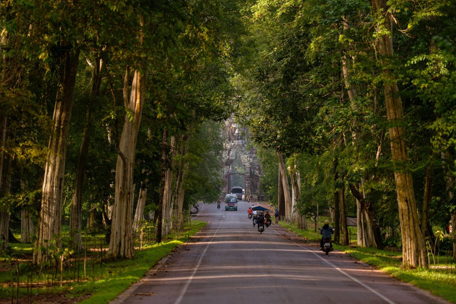 Cambodia itinerary: our backpacking route from Angkor to Koh Rong in 10 days, 2 or 3 weeks