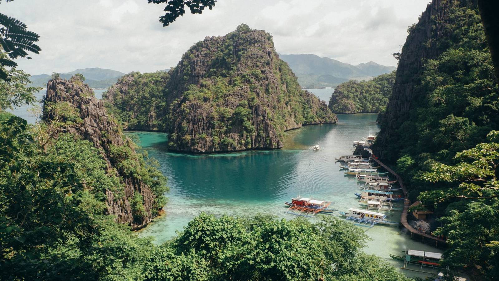 Things to do in Coron: lakes, wrecks and the best sunset in Palawan