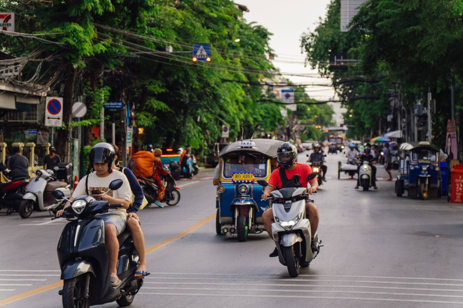 Renting a scooter in Southeast Asia: that thing is actually a motorbike