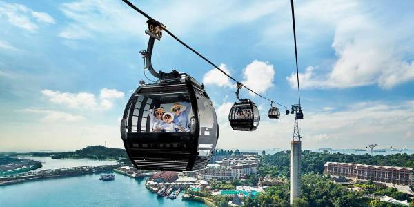 Sentosa: return cable car ticket (Sky Pass)