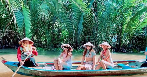 Cu Chi tunnels and Mekong Delta with a coconut village tour