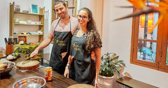 Hanoi cooking class: market visit, stories and free transfer