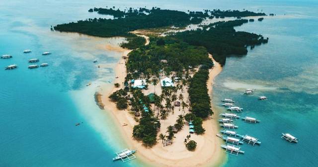 Puerto Princesa: Honda Bay island hopping with optional massage