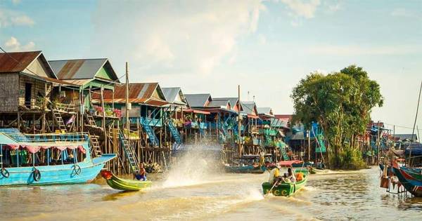 From Siem Reap: Kampong Phluk Floating Village Tour by Boat