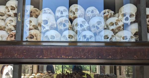 Phnom Penh: The Killing Fields & Tuol Sleng Genocide Museum