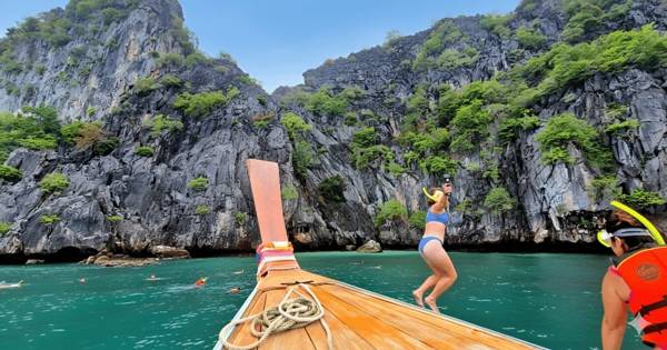 Koh Lanta: four islands, Emerald Cave and Koh Kradan by longtail