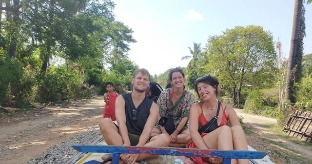 Battambang: Tuk-tuk Tour with Bamboo Train, Killing Caves, Bat Cave and Sunset