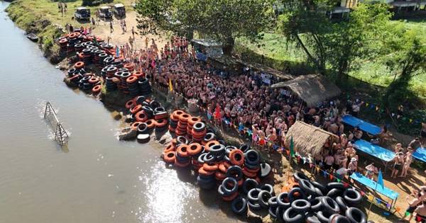 Pai: jungle tubing river trip with DJs and foam party