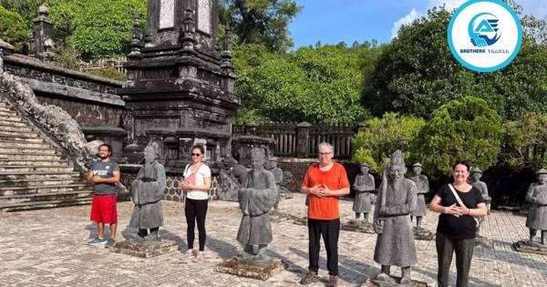 Hue: full or half day city tour with the citadel and a royal tomb